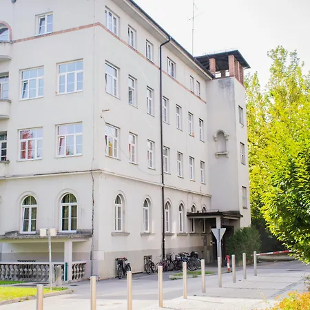 C - Punkt Hostel-2